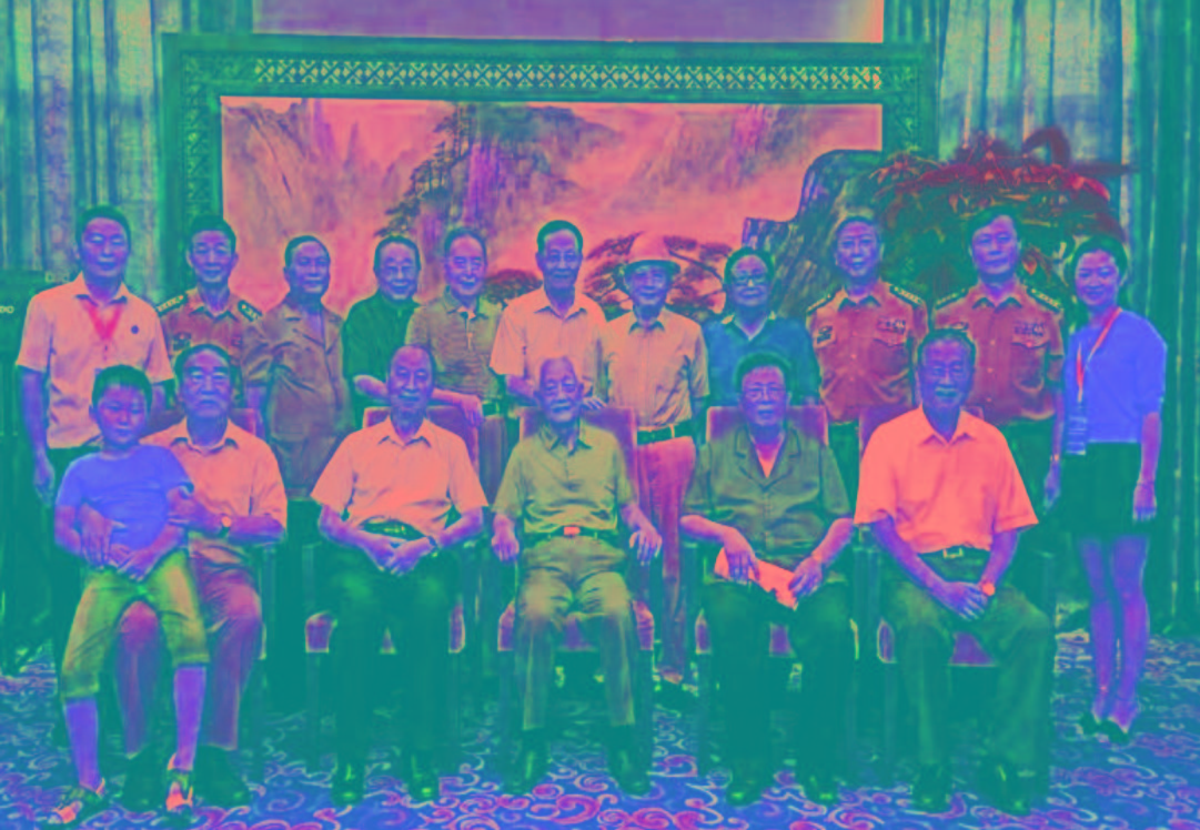 安徽省委原書記盧榮景、原省長孟富林、原南京軍區(qū)政委方祖岐上將合影留念